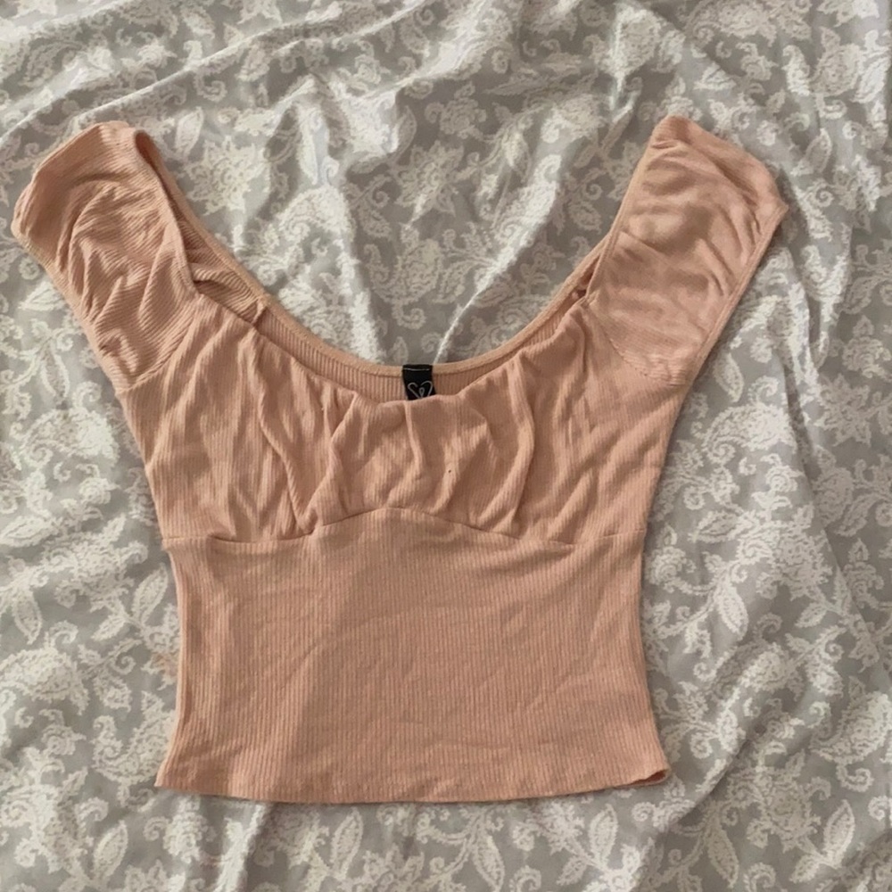 Off the shoulders pink crop top (L)
